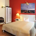 Berliner Hof Hotell 3*