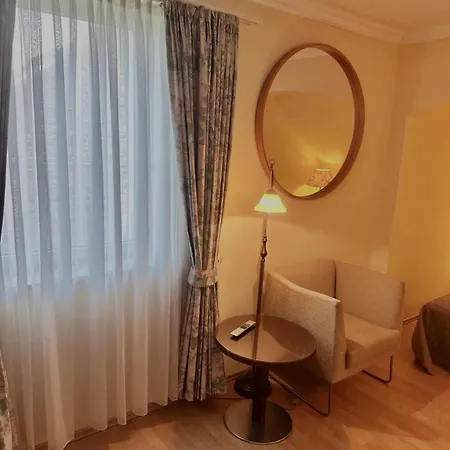 Hotel Berliner Hof 3*