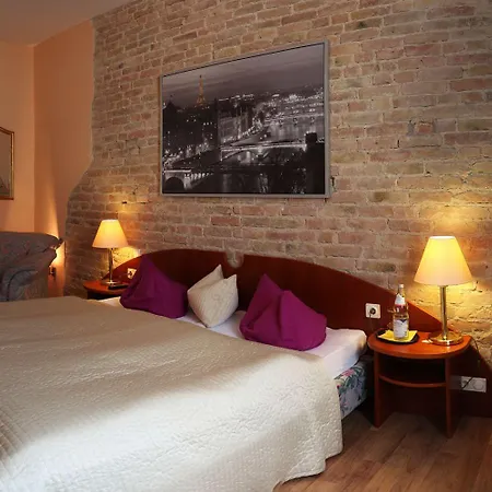 Berliner Hof Hotel 3*