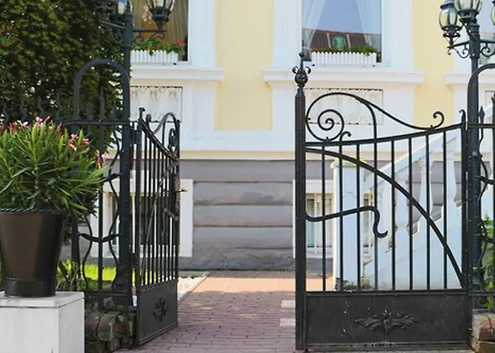 Berliner Hof Hotel 3*